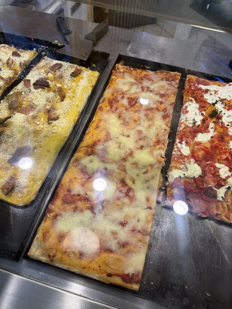 Giulio Costanzo_Juice Bar - Milano Rogoredo_Rogoredo-Valaperta-Rimoldo_review