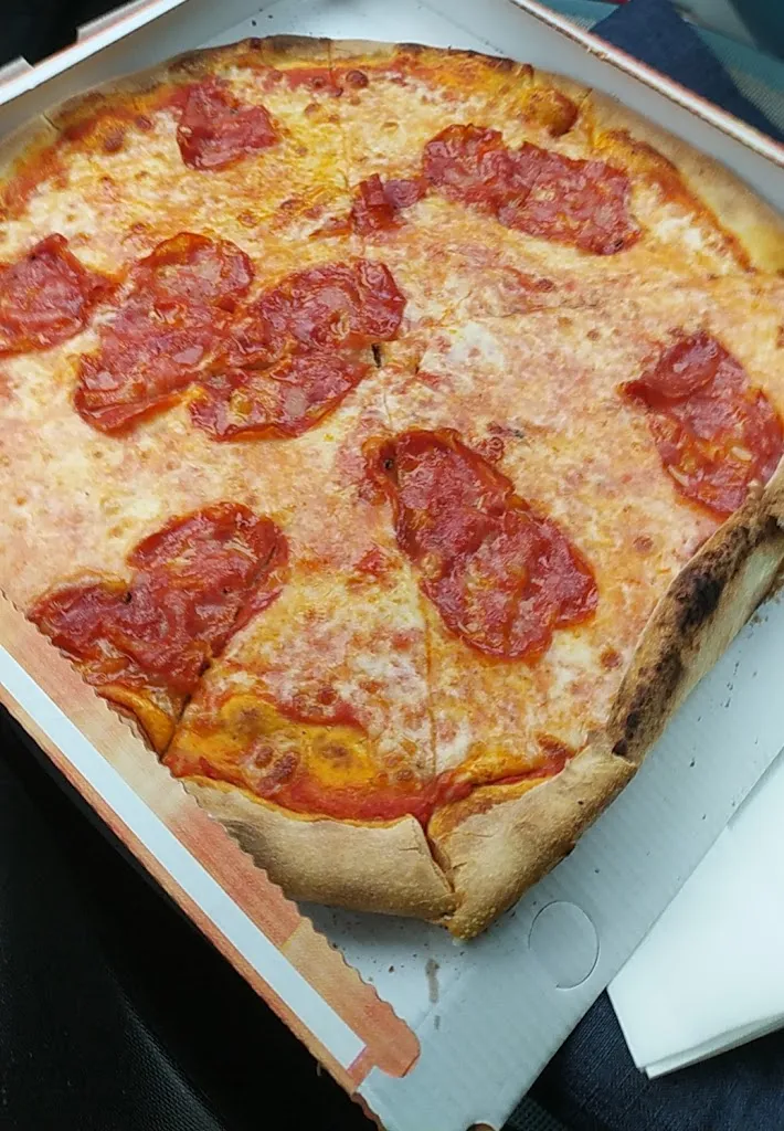 mattia capelletti_PIZZERIA BAR ROMA 3_Roncaro_review