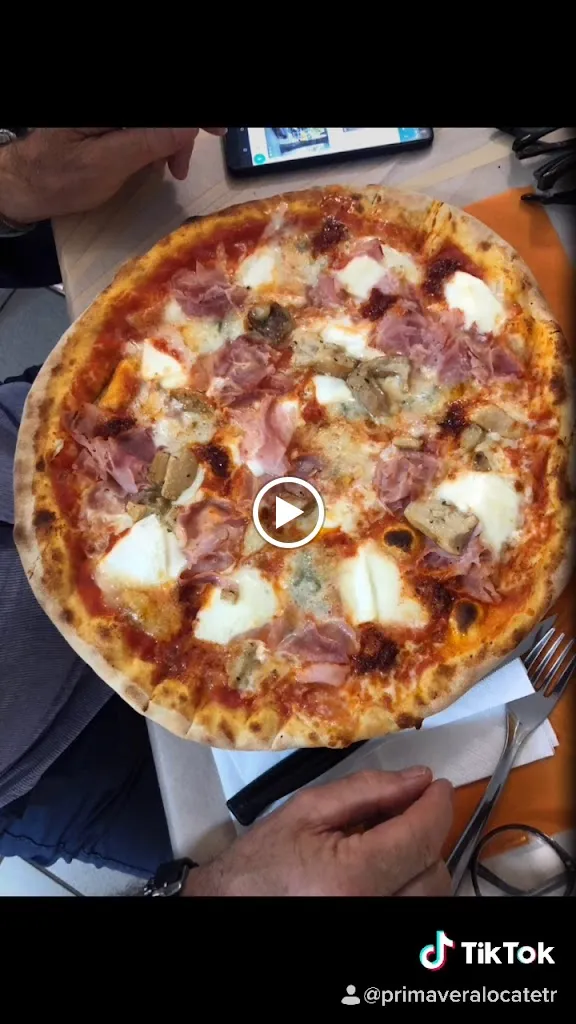 PIZZERIA BAR ROMA 3_Roncaro_slider_image_2