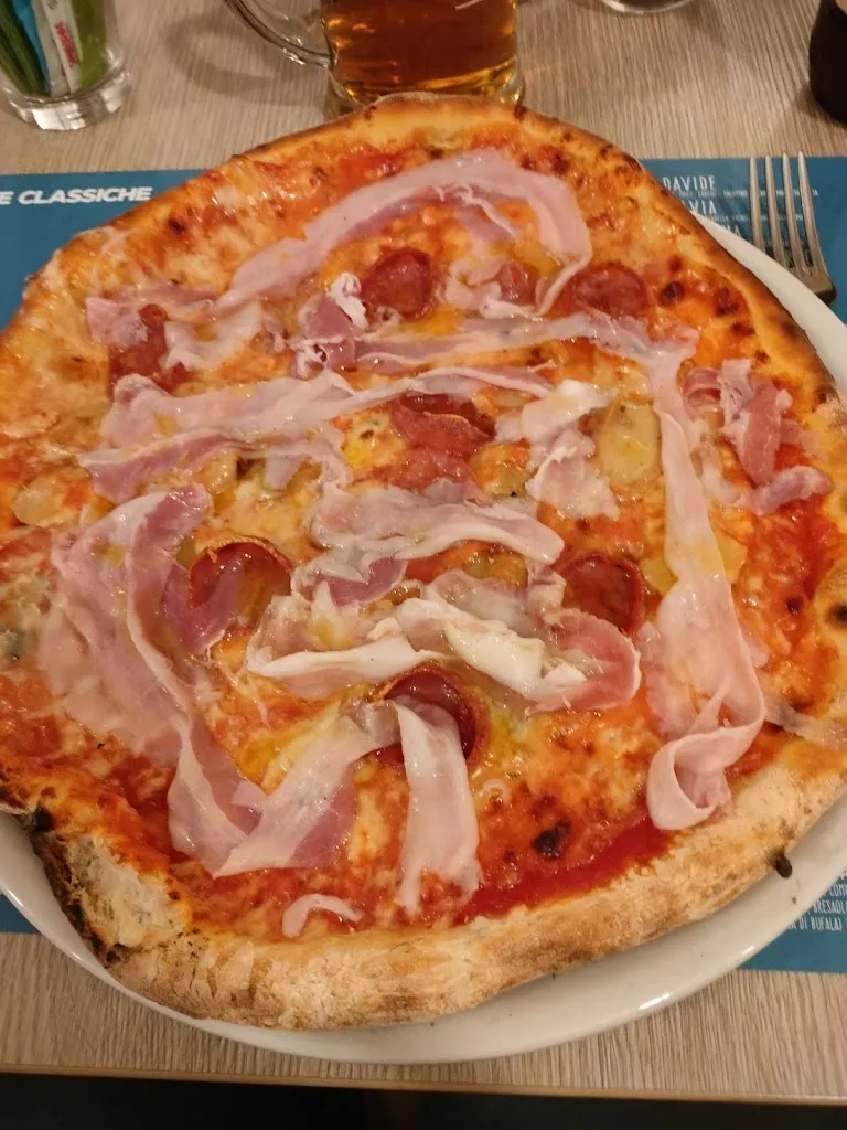 Pizzeria da Martino restaurant in Roncoferraro