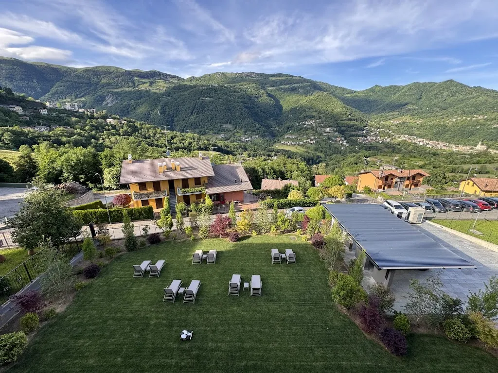 MIRAMONTINO restaurant in Rota d'Imagna