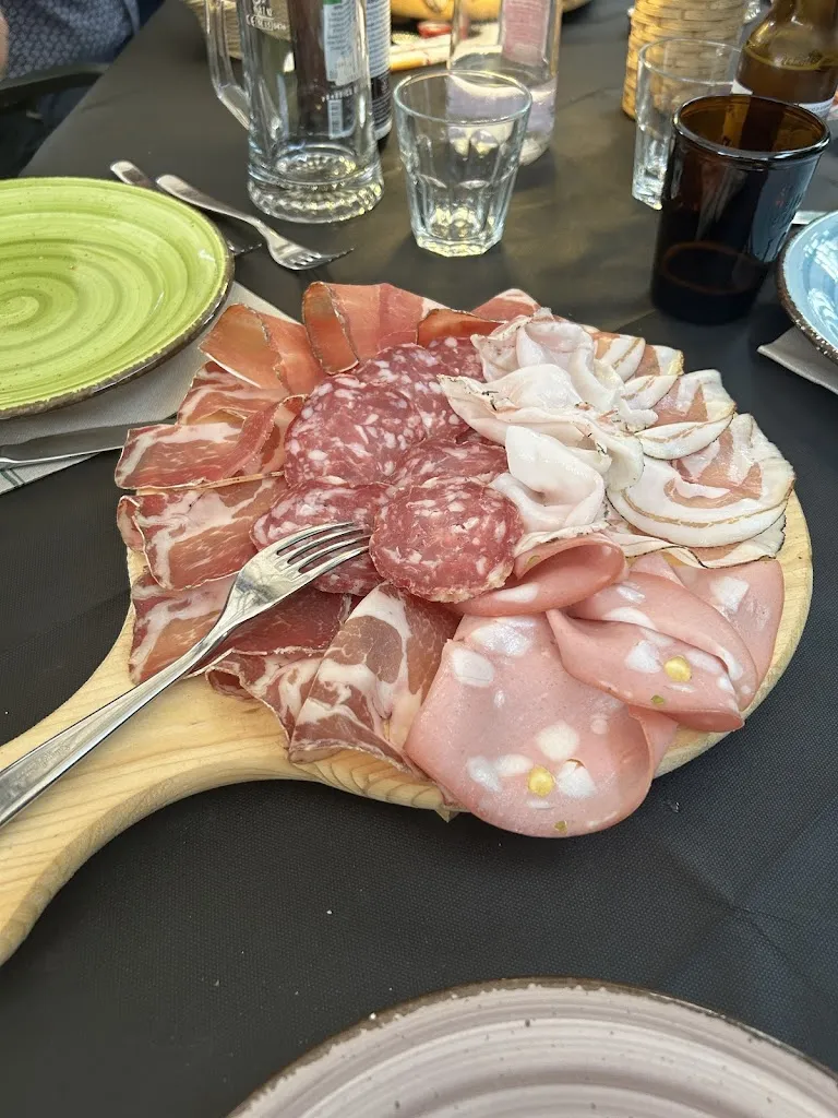 Giuliano Cesare roberto Salvadori_Trattoria Santuario_Rovello Porro_review