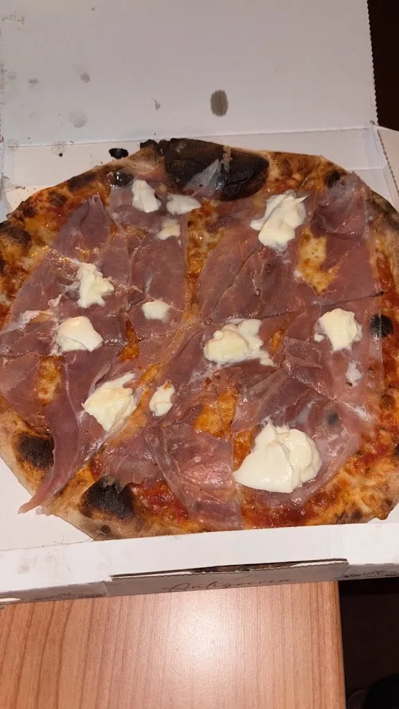 Shaby_Pizzeria da Salvo_Rovello Porro_review