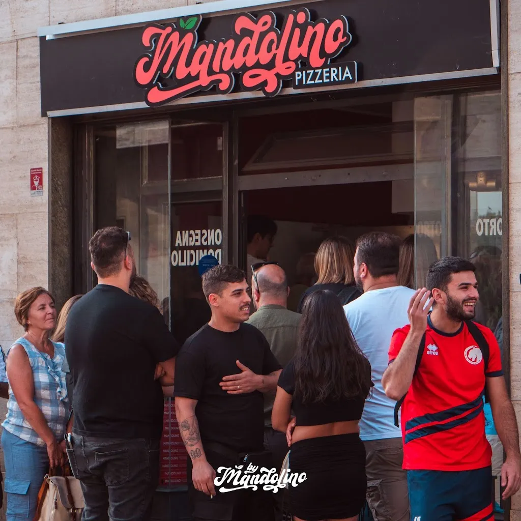 Pizzeria Mandolino Rovello Porro_Rovello Porro_slider_image_1