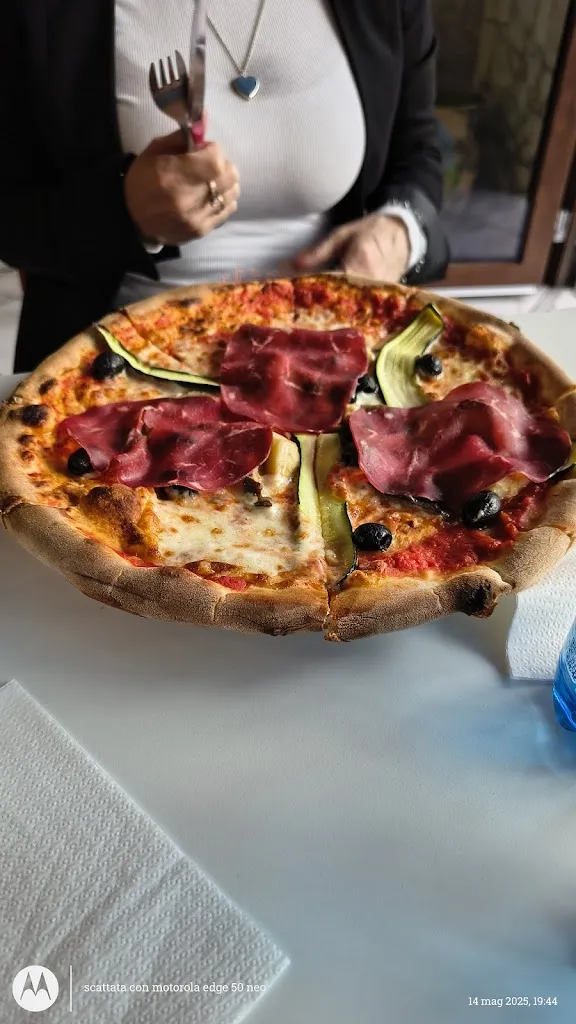 Pizzeria kebab_Rovello Porro_slider_image_3