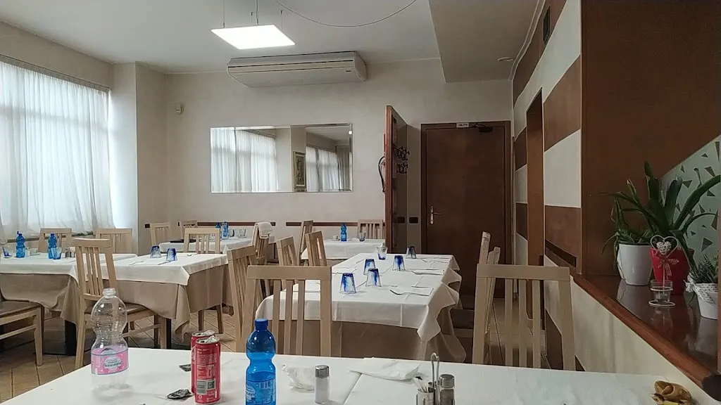 Ristorante Pizzeria Mediterraneo restaurant in Romano di Lombardia