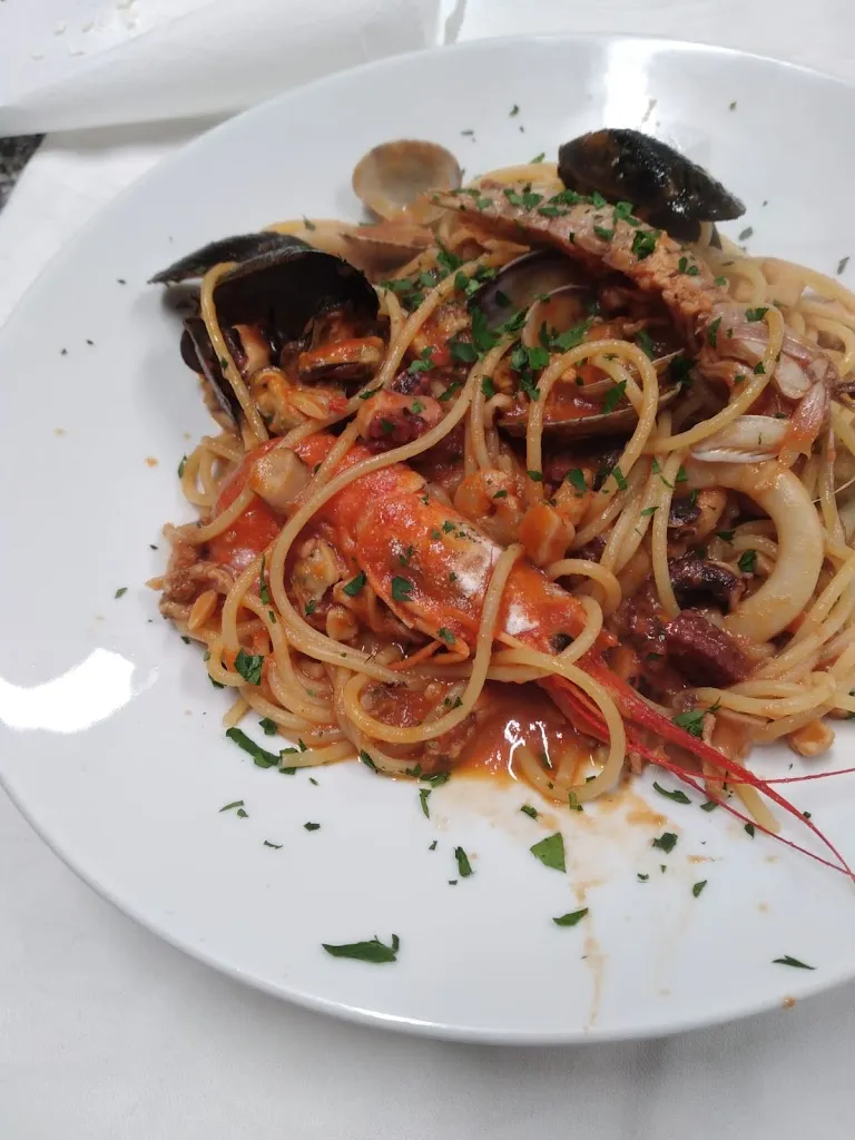 Ristorante Pizzeria Mediterraneo_Romano di Lombardia_slider_image_2