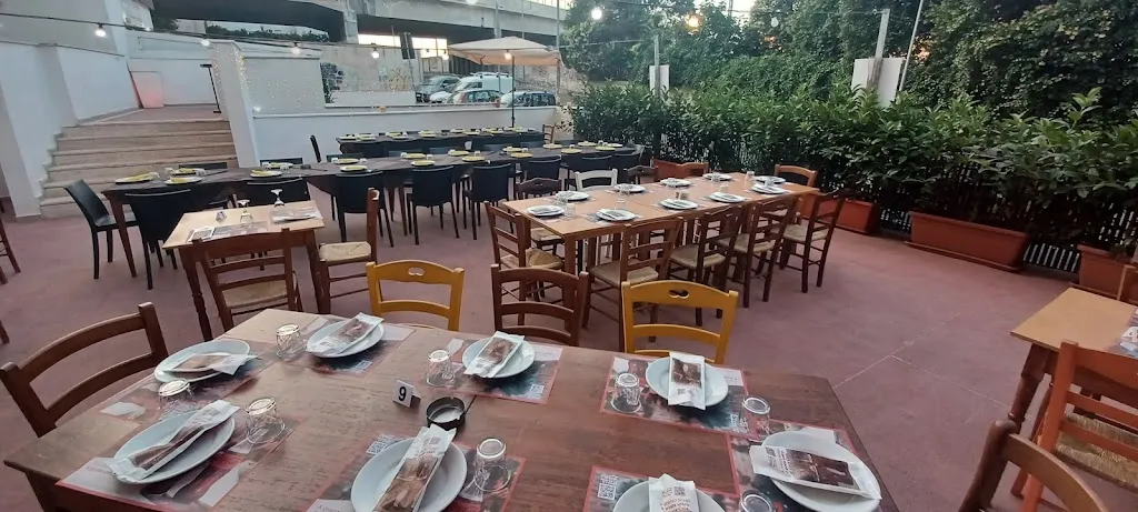 Trattoria-Pizzeria O'Lucianiello_Brindisi_slider_image_1