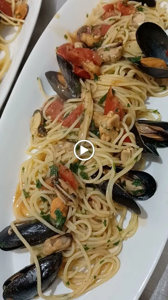 Trattoria-Pizzeria O'Lucianiello_Brindisi_slider_image_2