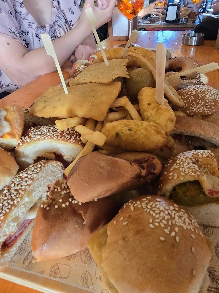 Michelle Ly_MA..PÉ..RÓ - Bar E Rosticceria Con Specialità, Delizie E Sapori Siciliani_Romano di Lombardia_recensione