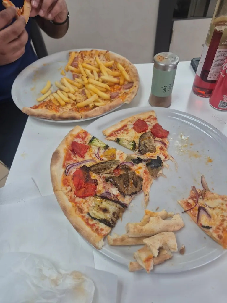 Turkish Istambul Pizza Kebab_Romano di Lombardia_slider_image_2