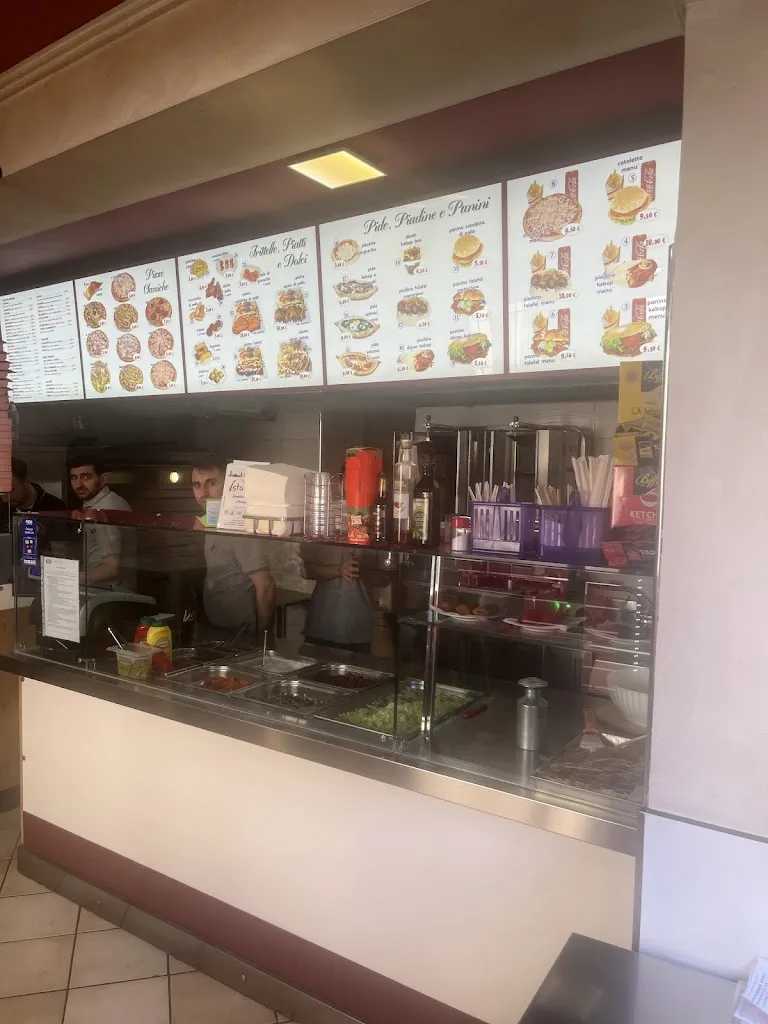 Turkish Istambul Pizza Kebab_Romano di Lombardia_slider_image_3