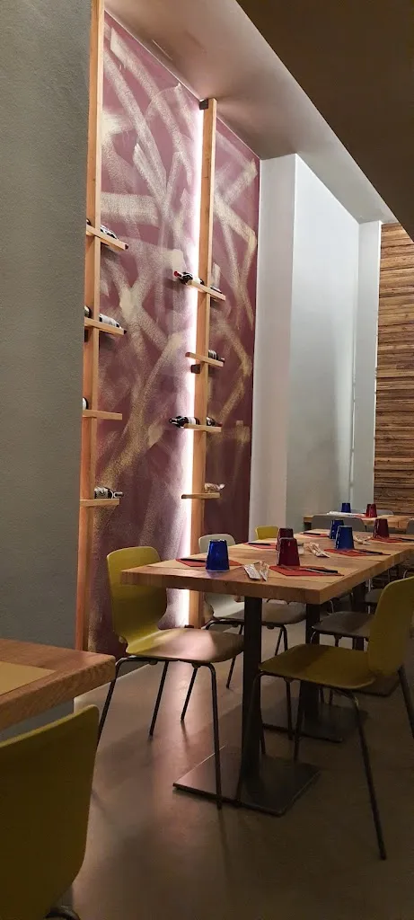 Pizzeria Il Gallo restaurant in Romano di Lombardia