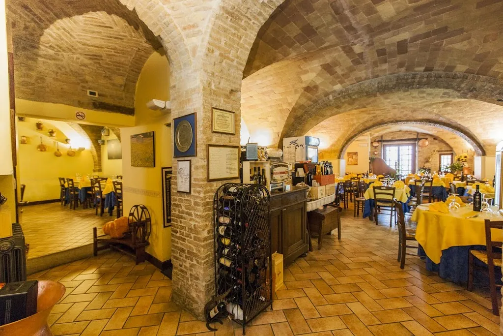 Ristorante La Tacchinella Di Fidanza restaurant in Canzano