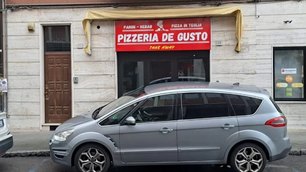 Pizzeria De Gusto restaurant in Romano di Lombardia
