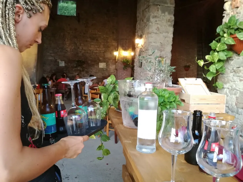 Chandra M_Ristorante Vino dei Frati di Beatrice Gauna & C. Sas_Rovescala_review