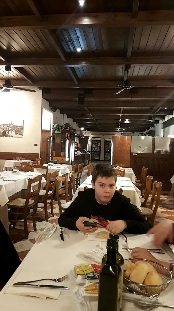 Pizzeria Trattoria da Giorgio restaurant in Roverbella