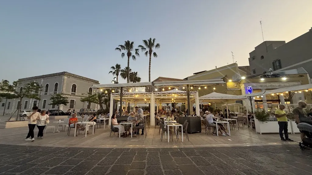 Augustin Hiebel_Betty - Gelateria Cafe Ristorante Pizzeria a Brindisi_Brindisi_review