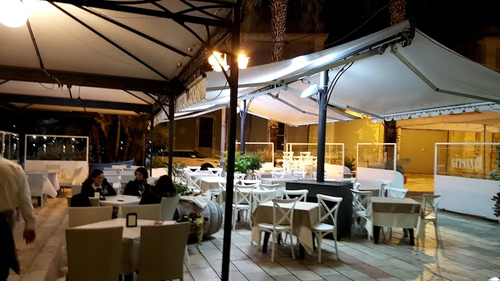 Betty - Gelateria Cafe Ristorante Pizzeria a Brindisi_Brindisi_slider_image_2