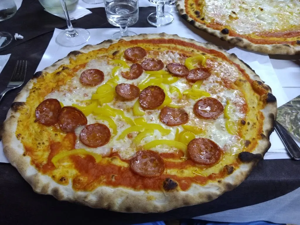 Daan Hogenbirk_Pizzeria Trattoria Vecchia_Sabbio Chiese_recensione