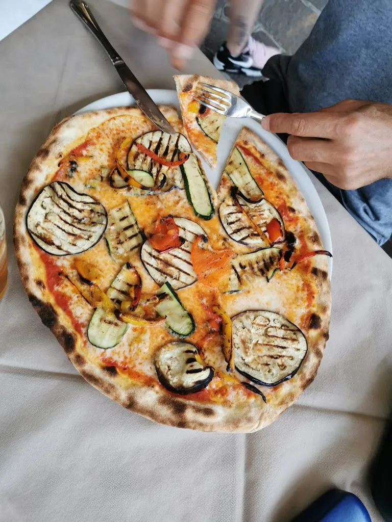 Menu_Pizzeria Amica_Sabbio Chiese_image_4