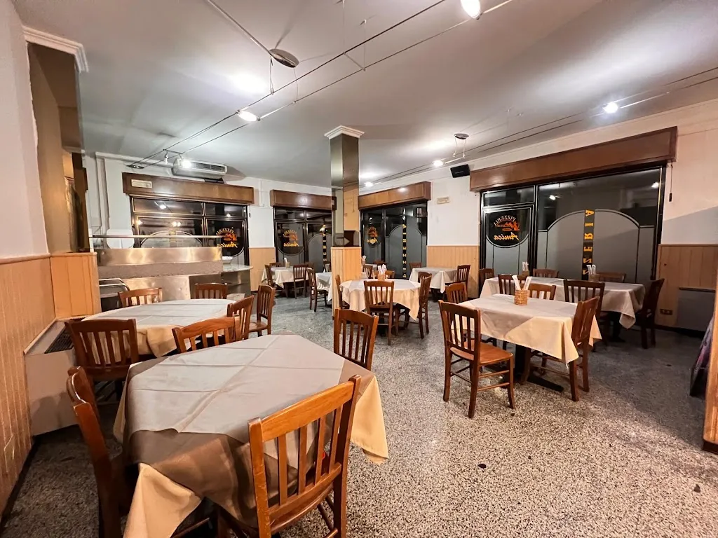 Pizzeria Amica restaurant in Sabbio Chiese