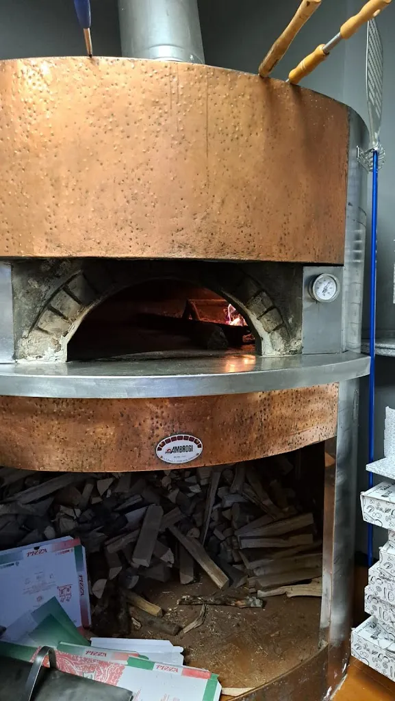 Pizzeria d'asporto Cleopatra_Sala al Barro_slider_image_3