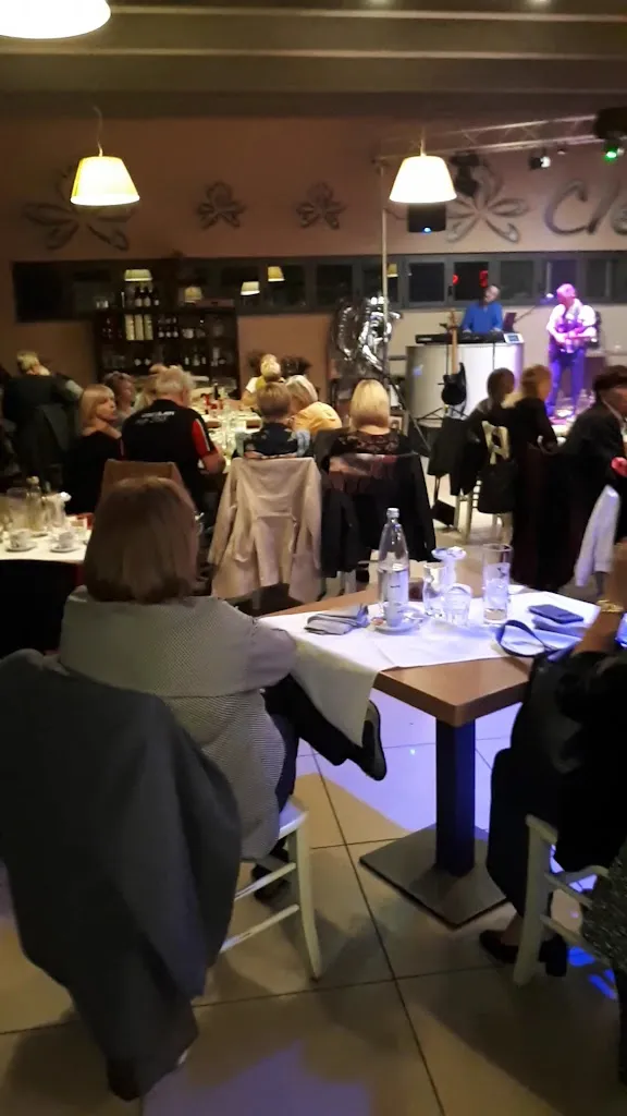 Cleo Cafè Restaurant and Pizza_Sairano_slider_image_2