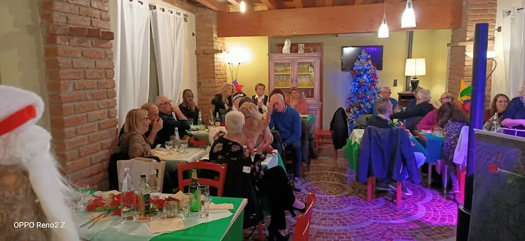 Decaro Pizzeria Bar Trattoria Risto-Macelleria restaurant in Salerano sul Lambro