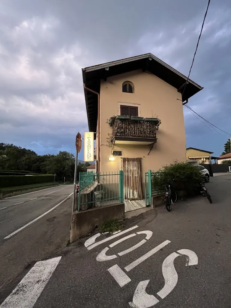 Bankey_New pizzerellone_Saltrio_review