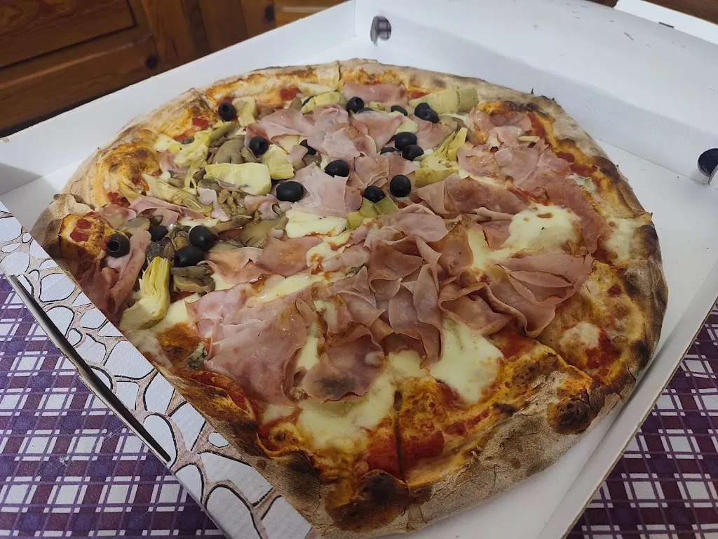 New pizzerellone_Saltrio_slider_image_3