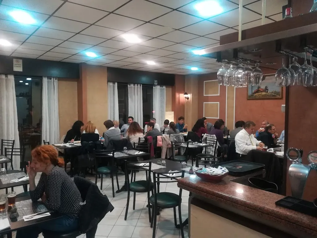 Da Erik Pizza e Grill restaurant in Saltrio