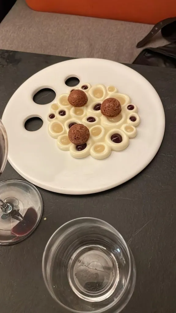 Veronica Sambo_Magma_San Benedetto Po_review