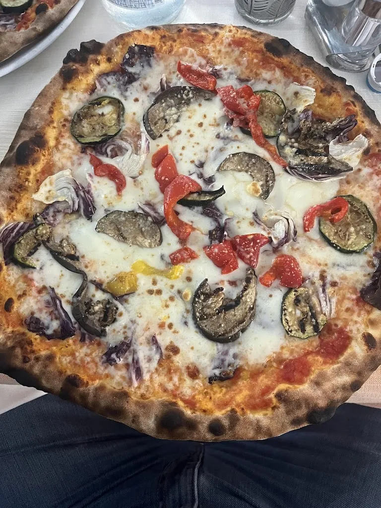 Matteo Ferrari_Ristorante Pizzeria Mare fuori_San Benedetto Po_review