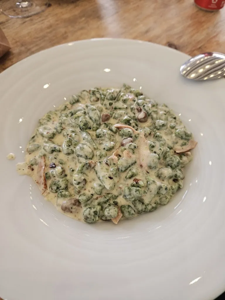 Renáta Řeháková_Rifugio Malga Saraghes_San Cassiano_review