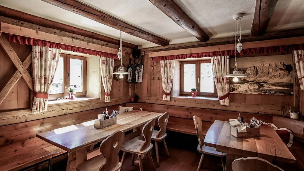 Scotoni Hütte_San Cassiano_slider_image_3