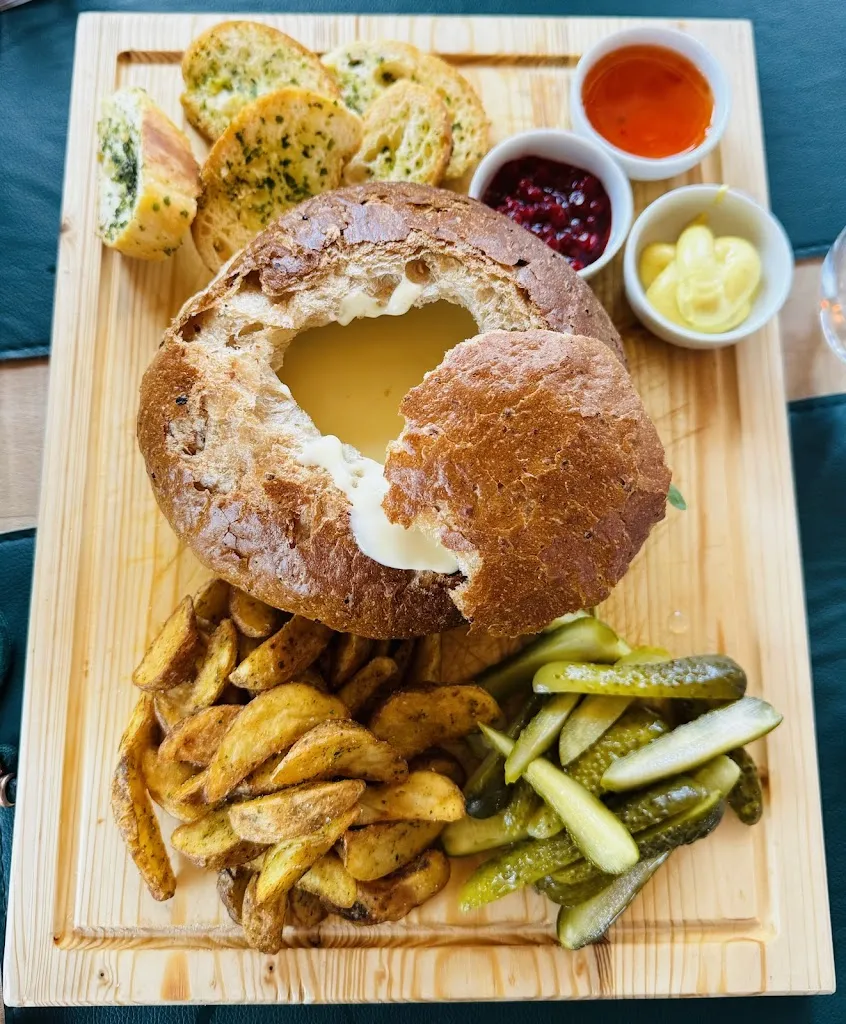 Gianaurelio Cuniberti _La Locia_San Cassiano_review