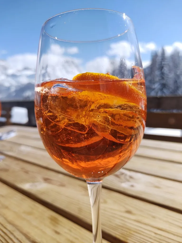 F.N_La Ütia_San Cassiano_review