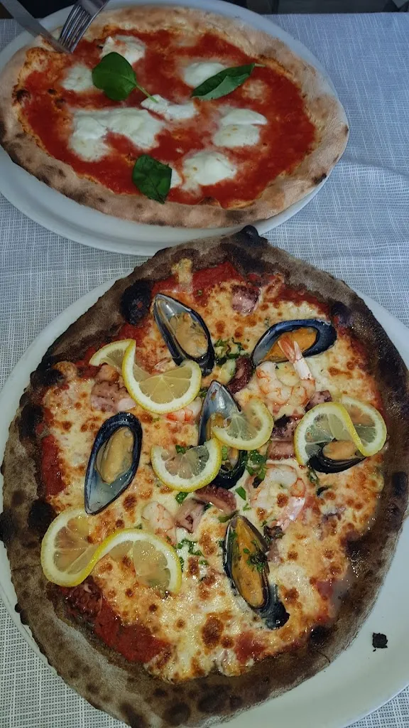 Anna Tu Nguyen_RISTORANTE/PIZZERIA IL SOGNO_San Fermo della Battaglia_review