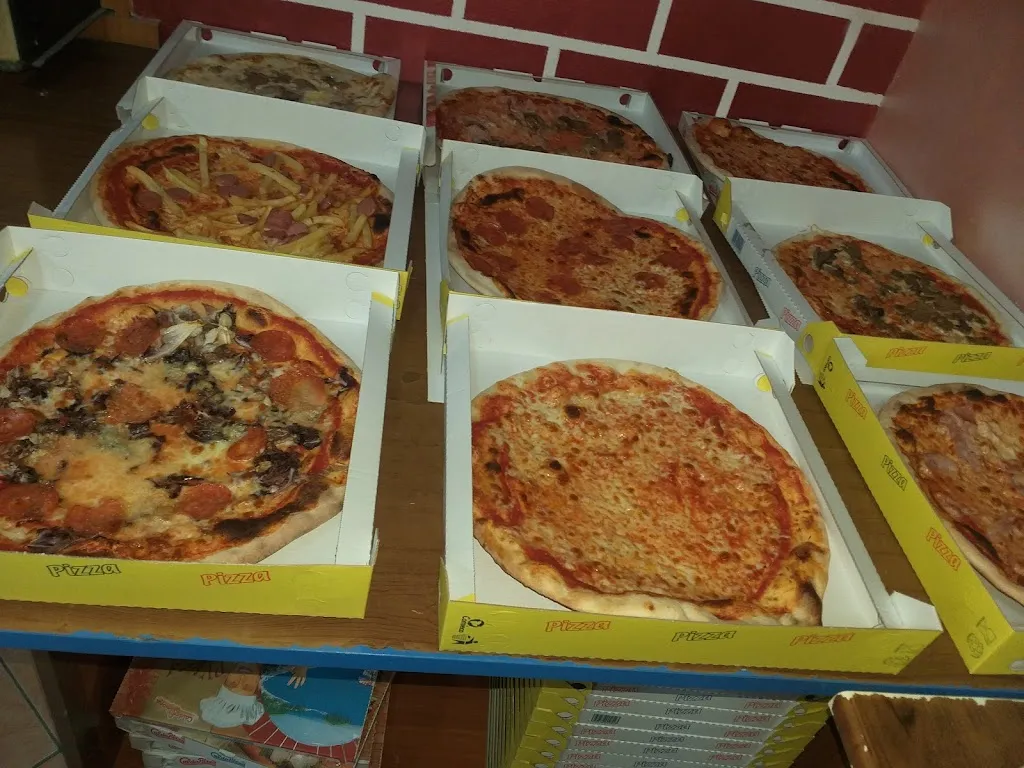 Pizzeria Il Gusto della Pizza. Forno a legna e consegne a domicilio_San Gervasio Bresciano_slider_image_3