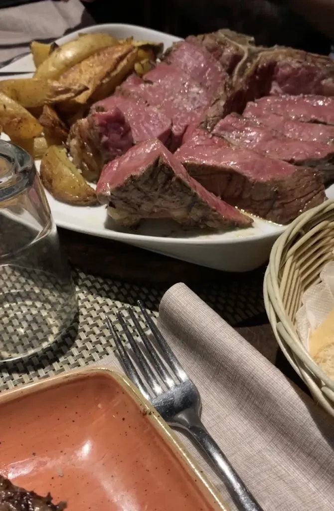 Antonija V._Smokey & Co._San Genesio ed Uniti_review