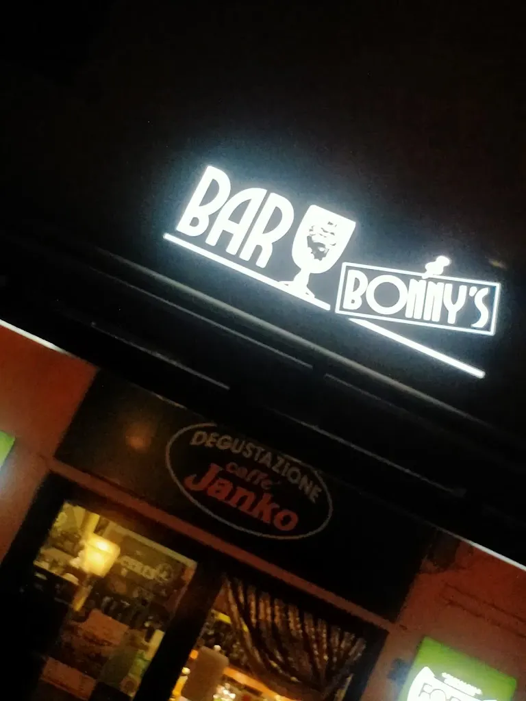 Lysa Poppe_Bonny's Bar_San Genesio ed Uniti_review