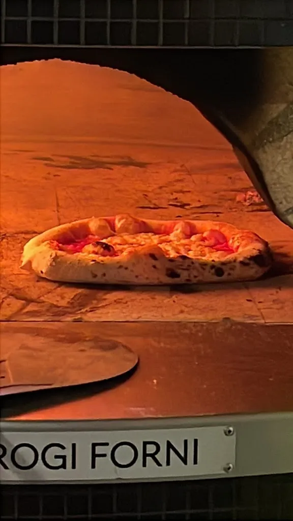 L’Agerolina Pizza & Grill_San Genesio ed Uniti_slider_image_2