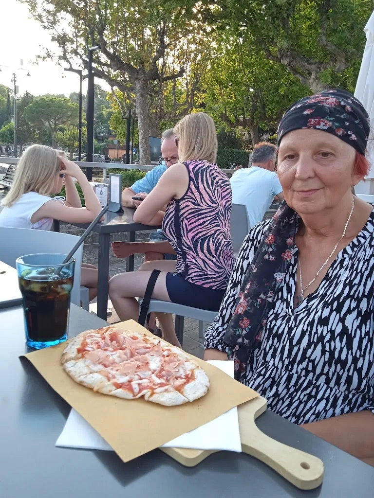 Daniela Francesca_Caffè Del Porto_San Felice del Benaco_review