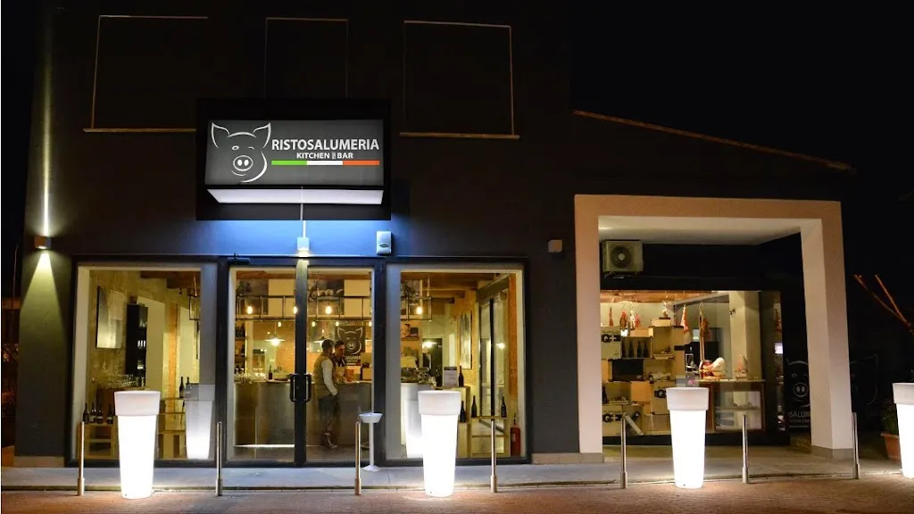 Ristosalumeria San Giovanni restaurant in San Giovanni del Dosso