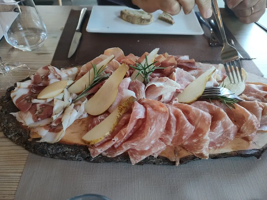 Ristosalumeria San Giovanni_San Giovanni del Dosso_slider_image_3