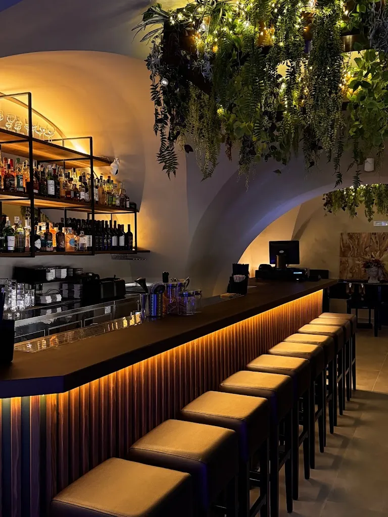 The LOUNGE restaurant in Brindisi