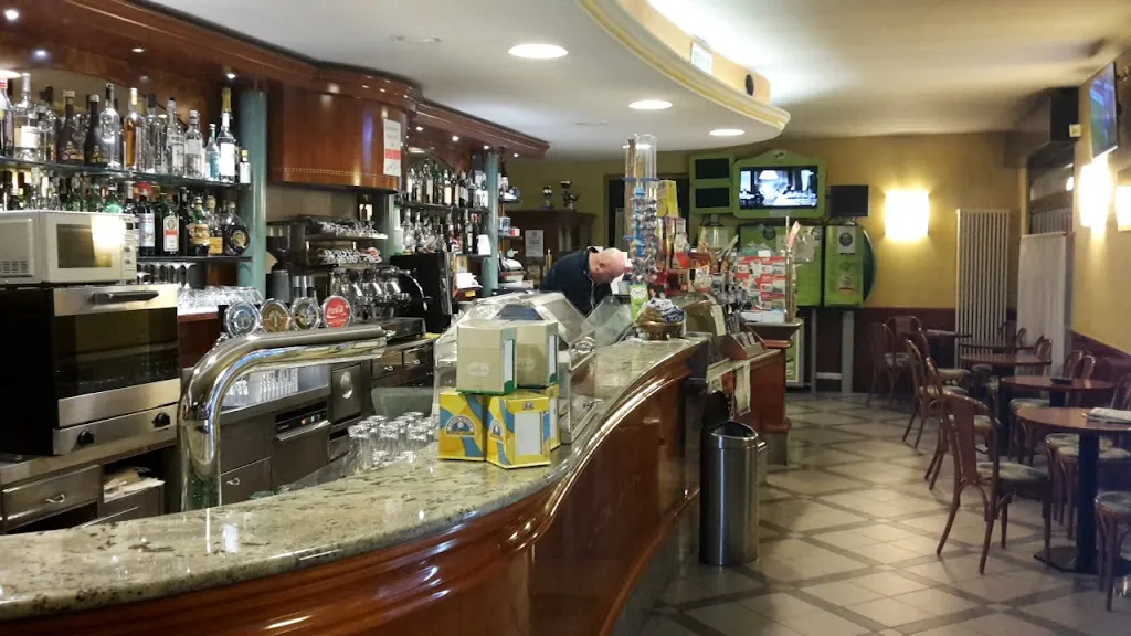 Pizzeria Bar Fracassetti restaurant in San Giovanni Bianco