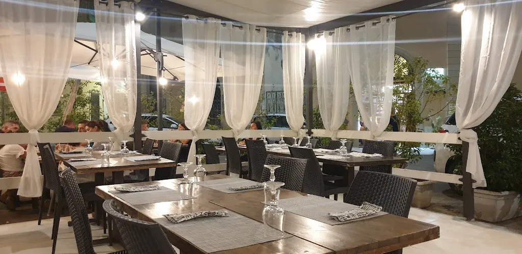 Naif restaurant in Cannole