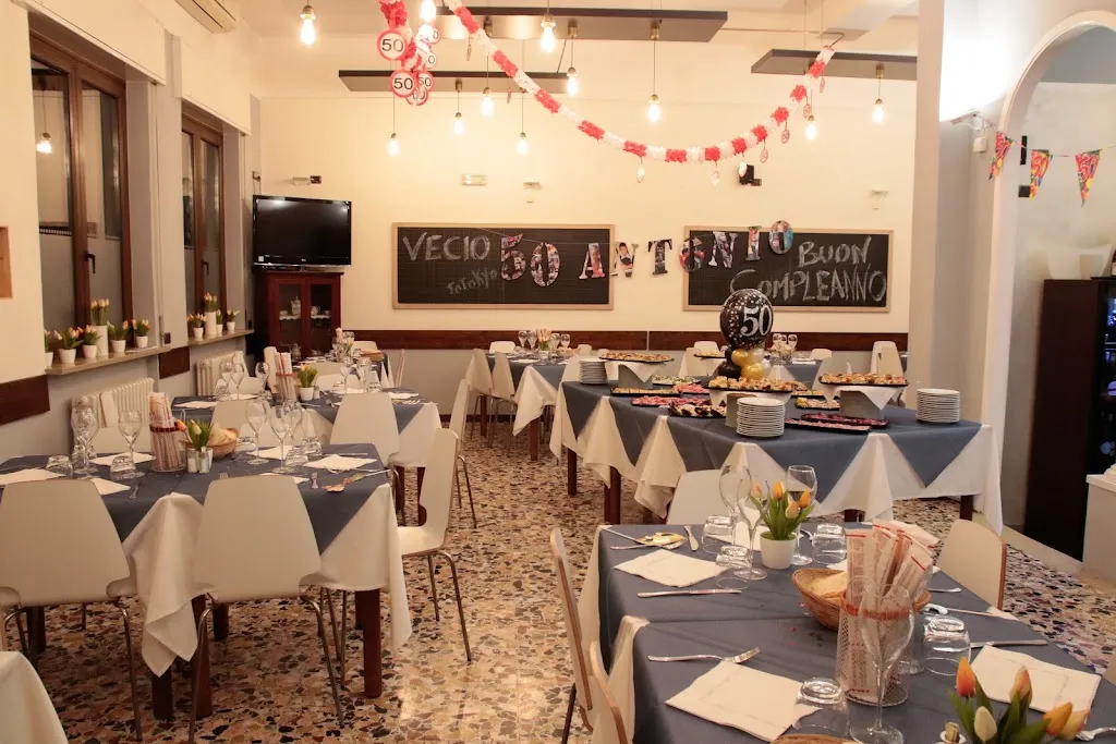 La Nuova Pergola Ristorante Pizzeria restaurant in San Giorgio Su Legnano